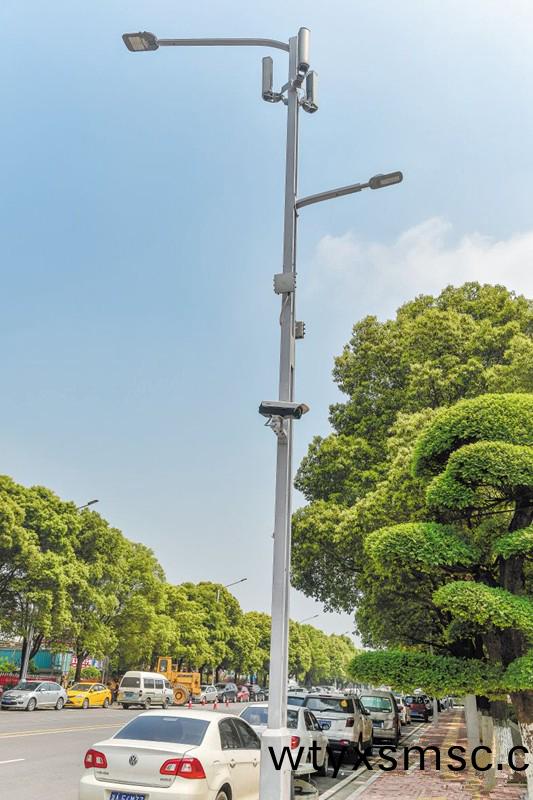 湖(hu)南(nan)首(shou)條(tiao)“智慧炤(zhao)明路”亮相(xiang)長沙隆平高(gao)科技(ji)園(yuan)